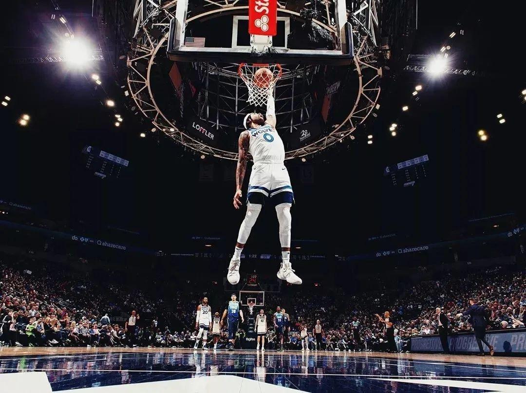 水拉不水丨拉塞尔高清壁纸赏析