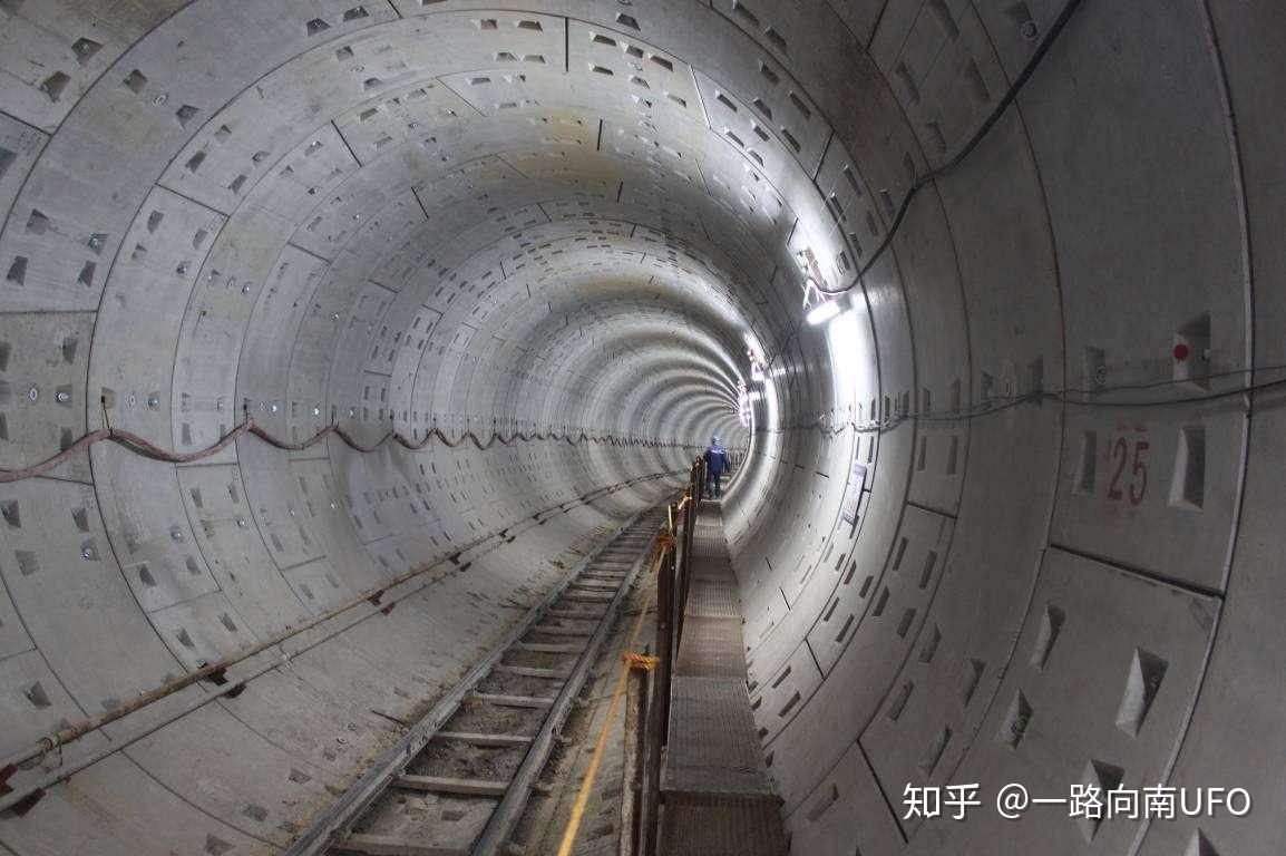 上海在建的一条过江隧道，全长约3.8千米，预计2024年完工_建设