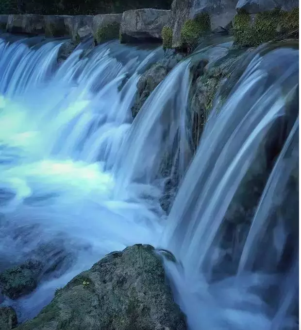手机把天空拍出层次水流拍出拉丝效果的技巧