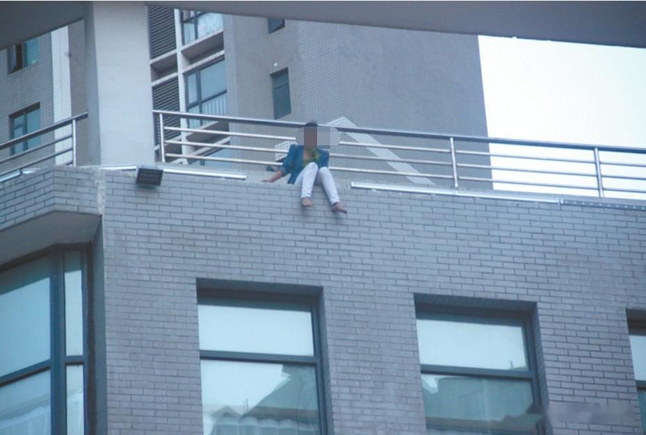 河南一高中学霸跳楼身亡古诗体遗书令人泪目