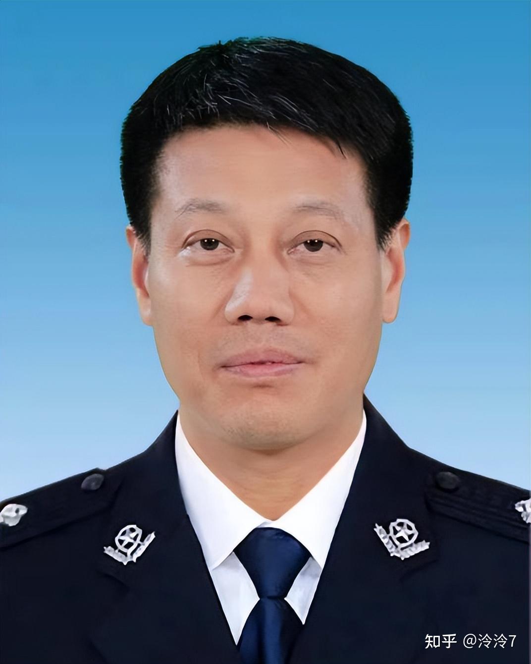 党委委员,副厅长:陈文荣