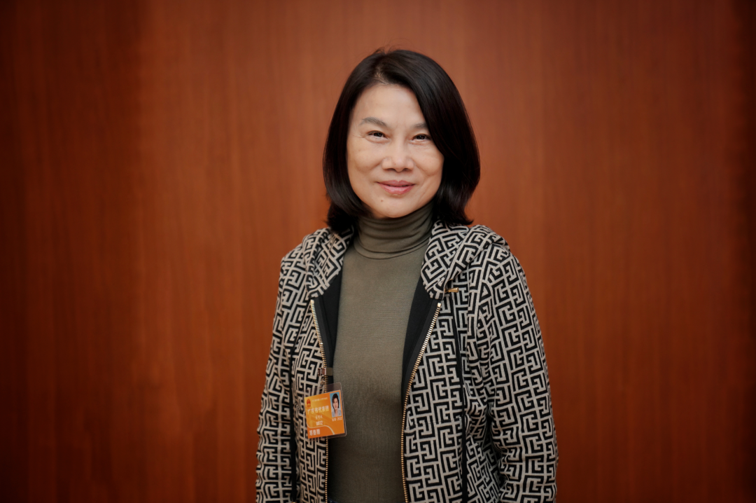 全国人大代表格力电器董事长董明珠让富人多交税996工作制不可行