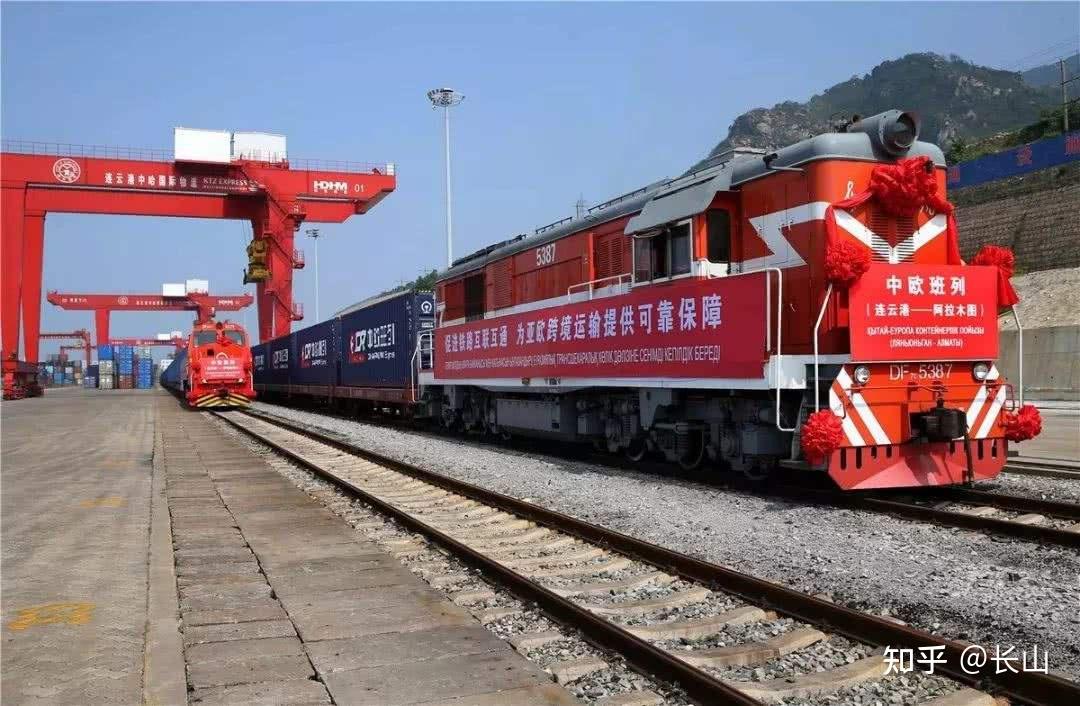 在谈到亚欧高速铁路联网这一观点时,欧洲铁路公司负责人称赞道:这真是