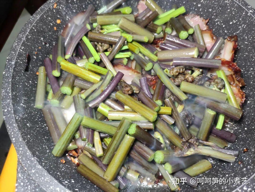 素炒蕨菜怎么做_素炒蕨菜的做法_豆果美食