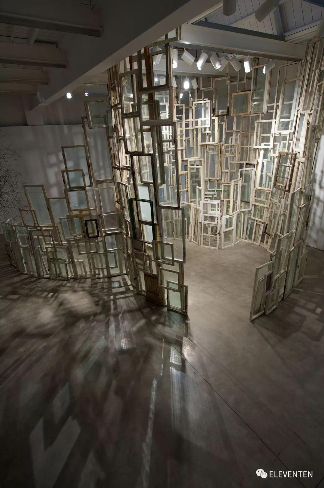 日本装置艺术家chiharushiota盐田千春沉迷线性与编织的汪洋