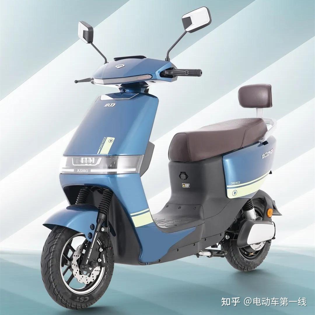 新推出两款高配置电动车车型时尚动力足续航200公里