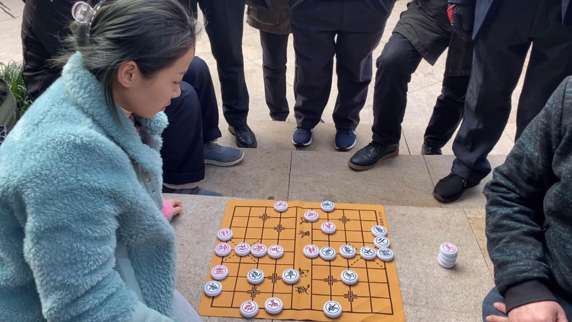 象棋大师霄霄简介图片