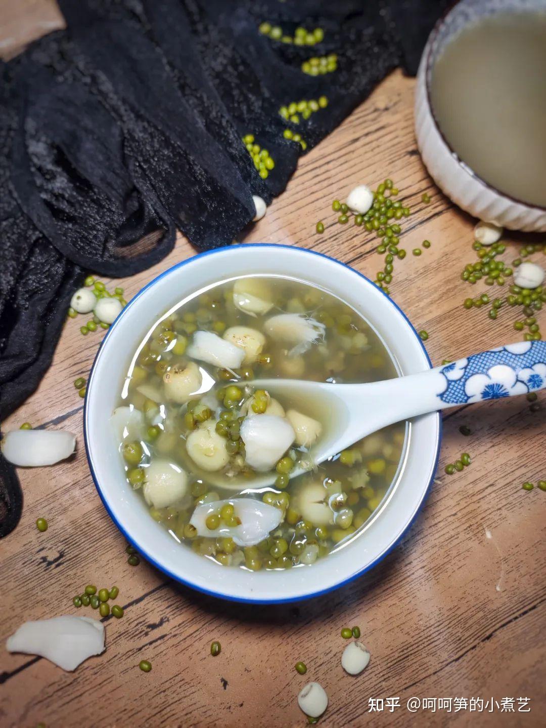 冰糖百合绿豆汤怎么做_冰糖百合绿豆汤的做法_然儿小食光_豆果美食