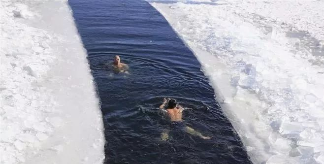 老年人冬泳禁忌及注意事项!