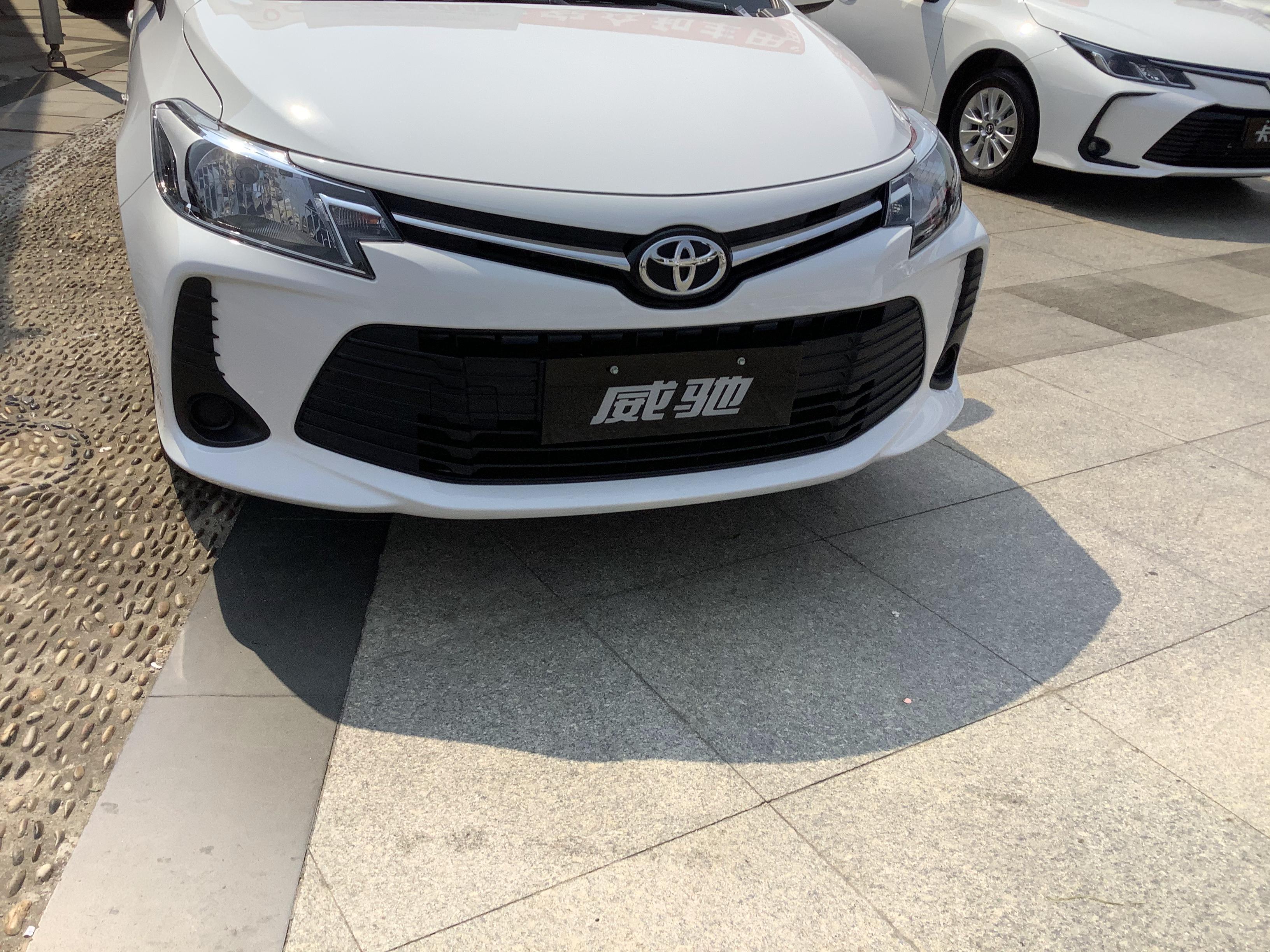 实拍2021款丰田威驰配15l5mtcvt模拟8挡车身稳定控制系统