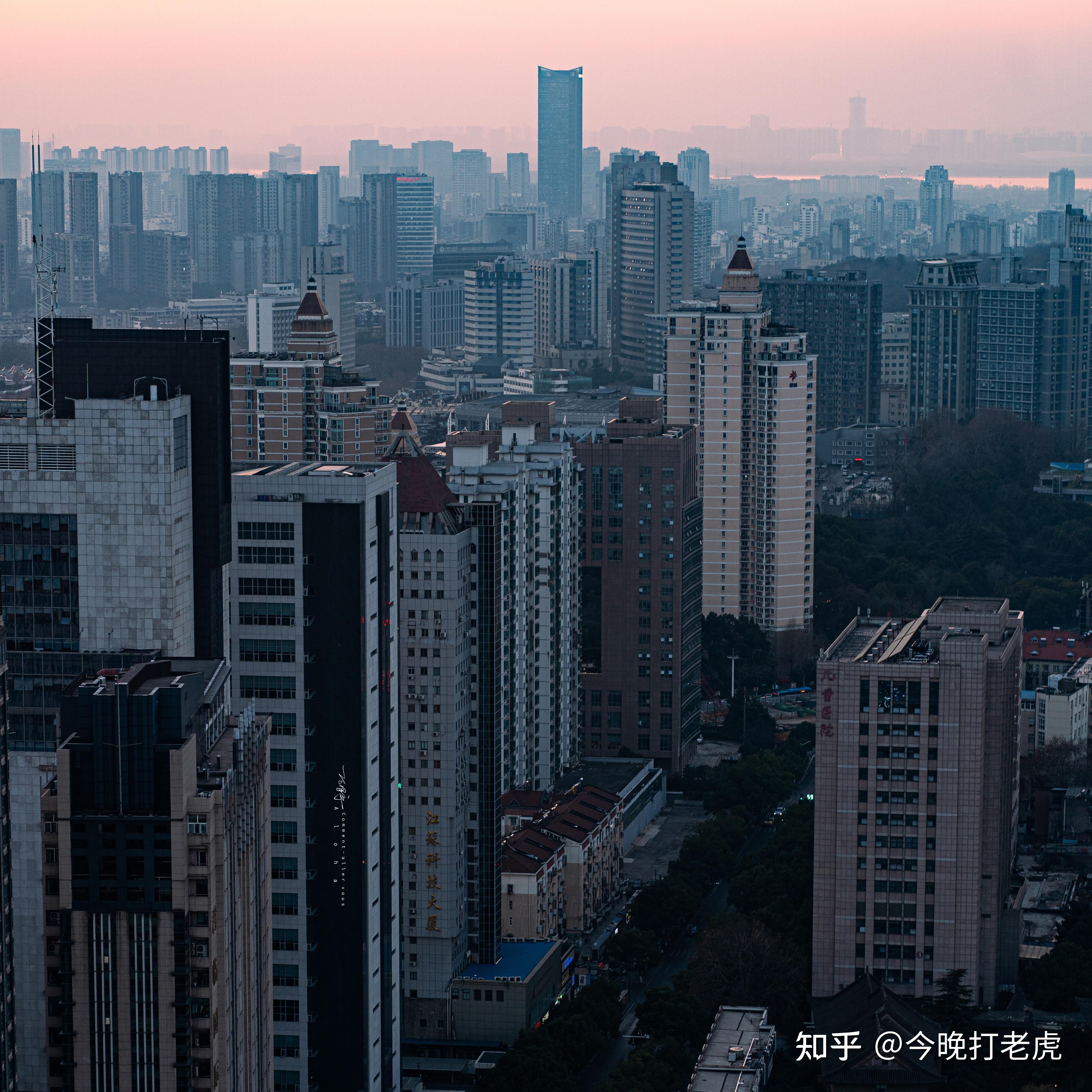 当俯瞰城市天际线的时候,金陵就美成了南京. - 知乎