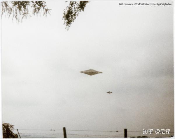 隐藏了32年的绝密爆料！被称为“有史以来最好的UFO照片”原始照片