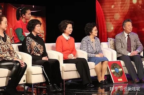 歌唱家李光羲:穷小子和白富美的65年相爱,3个女儿成他的骄傲 - 知乎