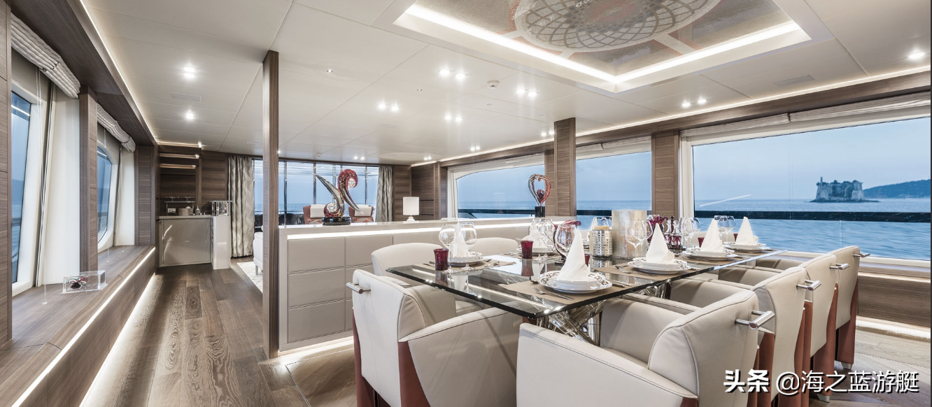 2020船艇大奖入门级的2440米级超级游艇震撼来袭