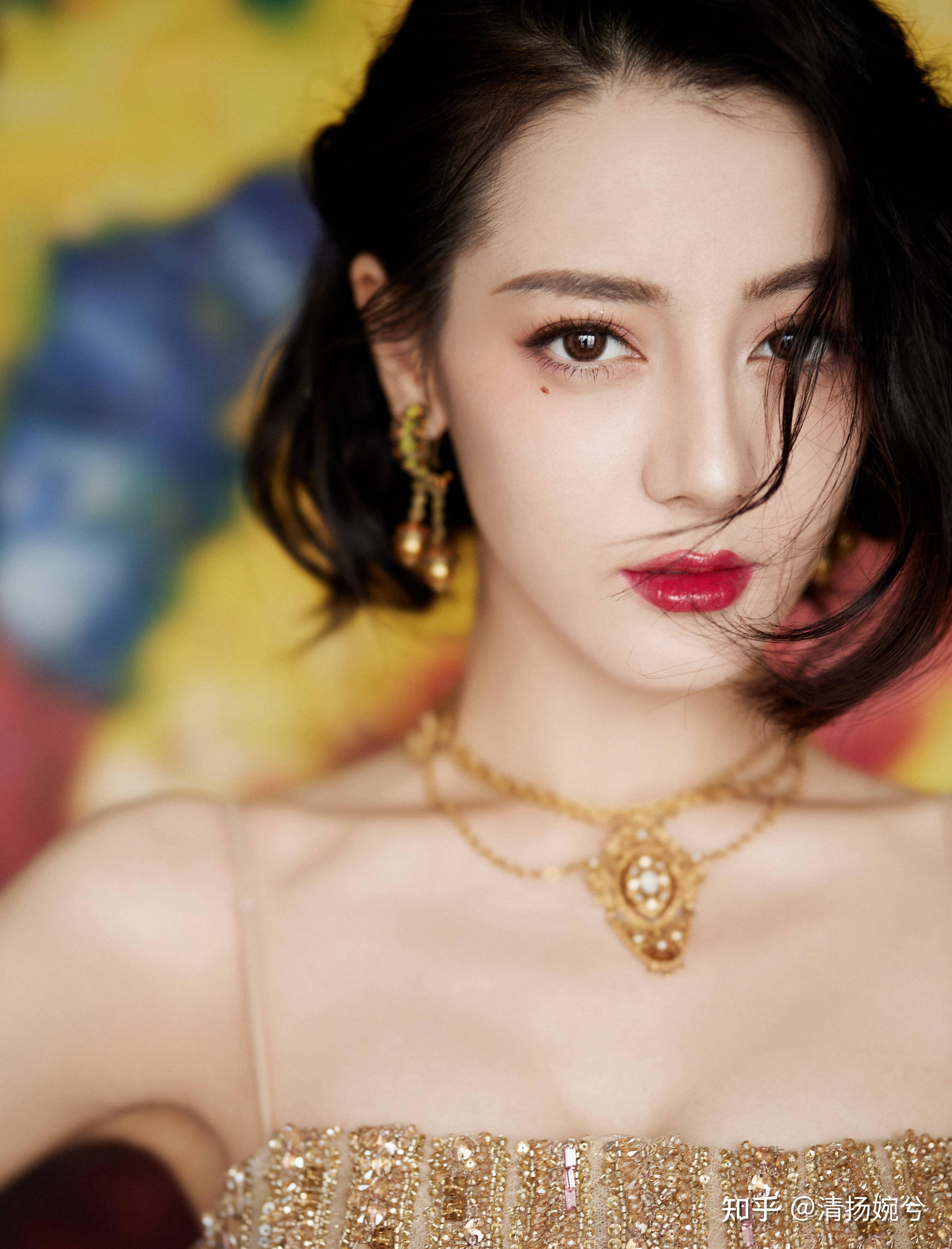 以迪丽热巴为代表的浓颜系女星,你更喜欢哪一个?