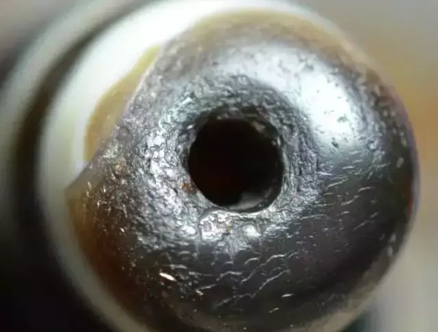 古代天珠孔道不可仿造的原始态