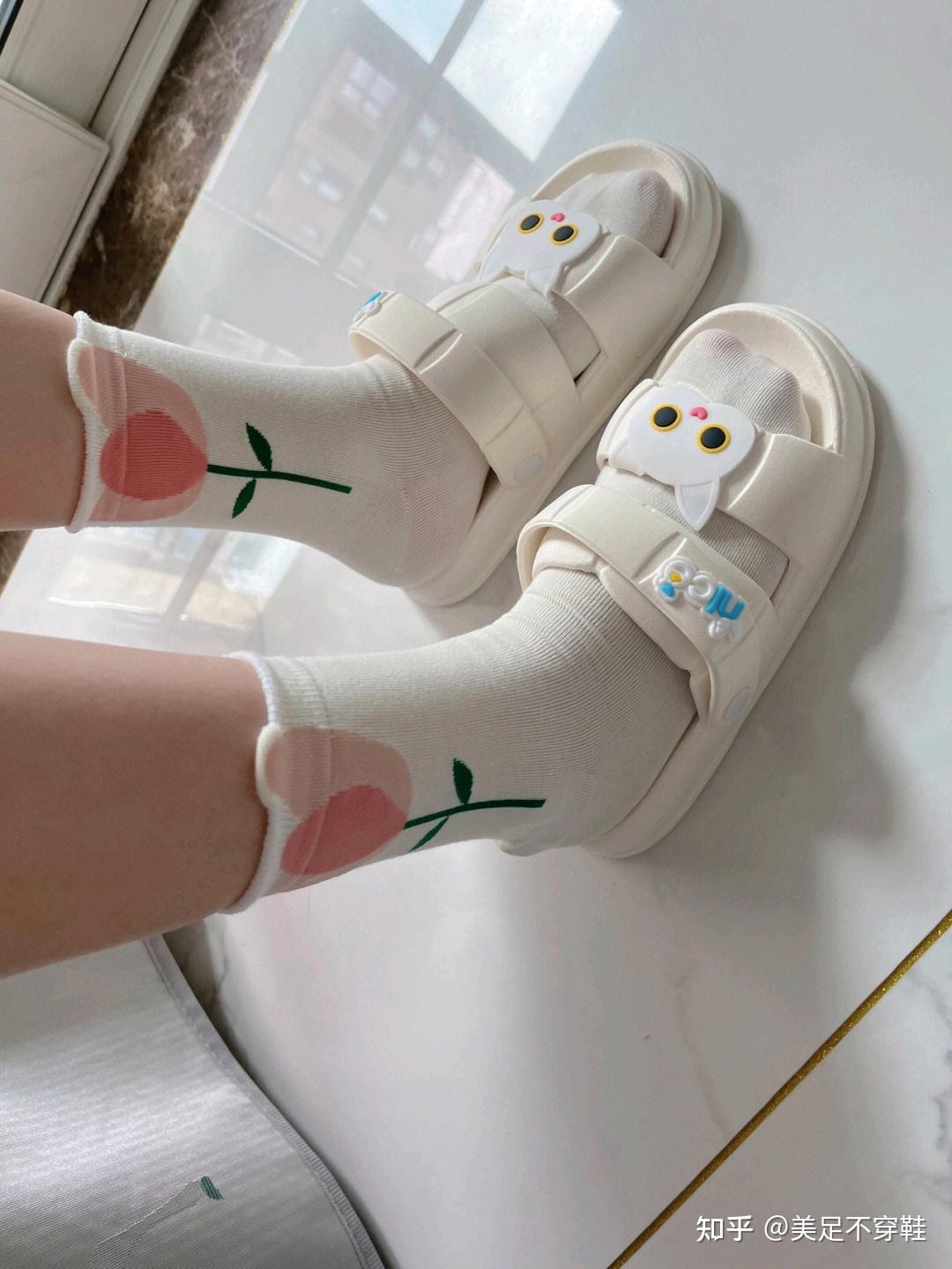 今天的白棉袜也还是要美美哒 - 知乎
