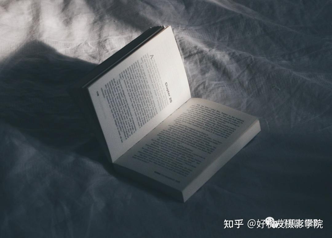 摆拍无妨阅读时刻用这15招晒到朋友圈就是有逼格