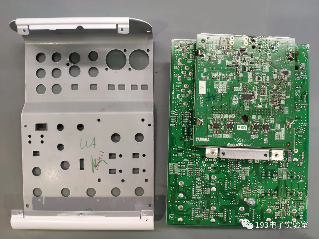 产品拆解雅马哈ag06模拟调音台