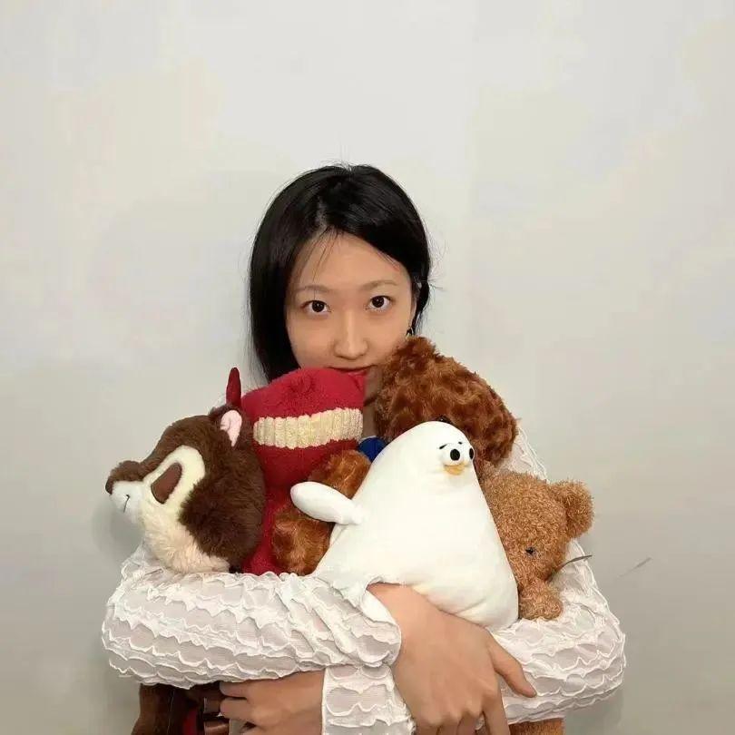 王妍冰本科毕业于宁波诺丁汉工业设计offer:爱丁堡大学(design