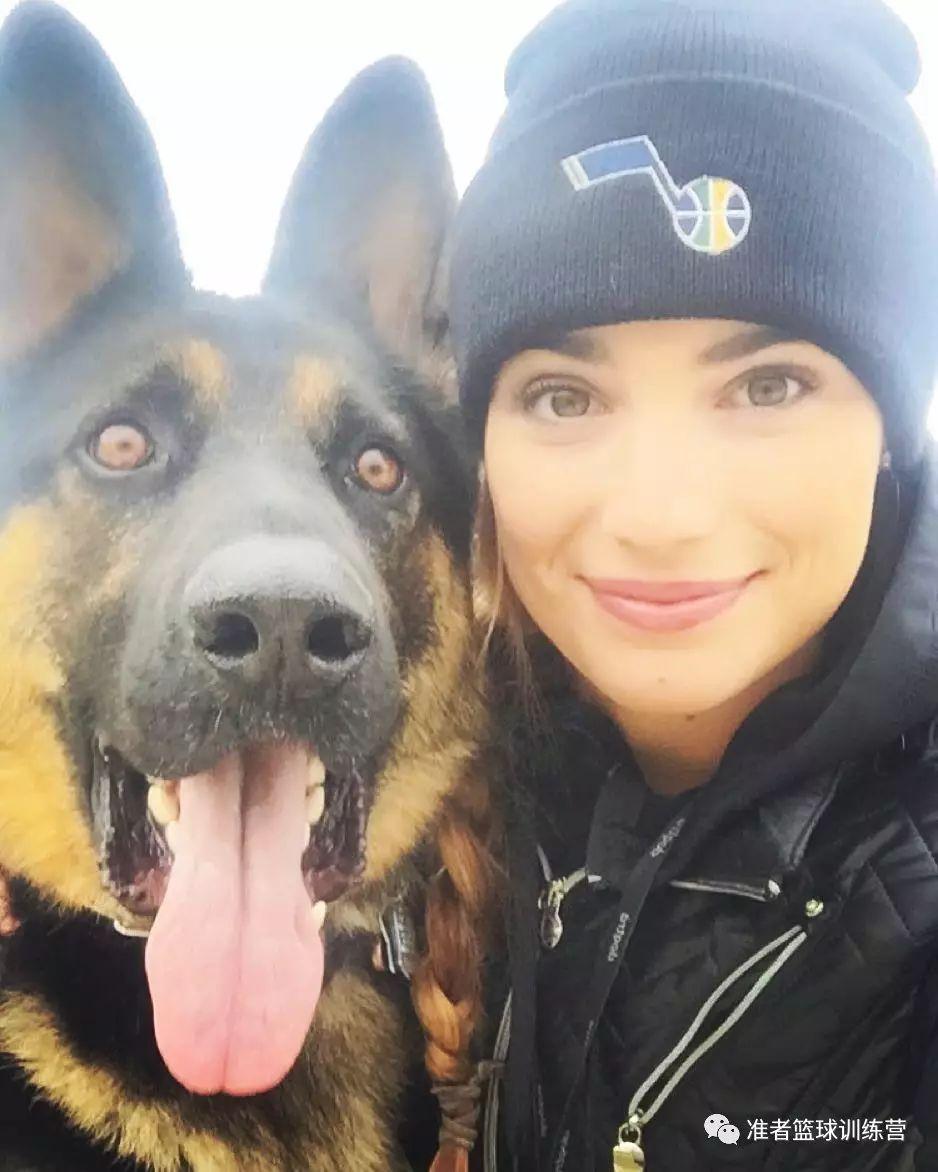 海沃德的老婆都美成这样了我要是他体力估计只够打替补