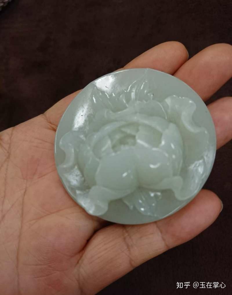 你喜欢机雕的和田玉吗