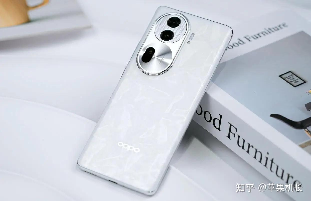苹果的iphone 15系列也降了1000多元,至于中端机型的oppo reno 11