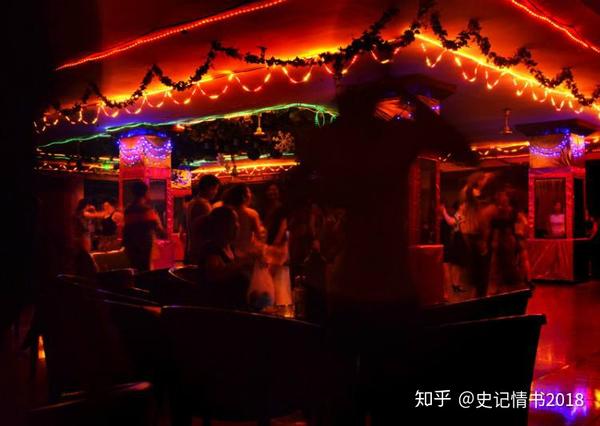昆明摸摸舞地方
