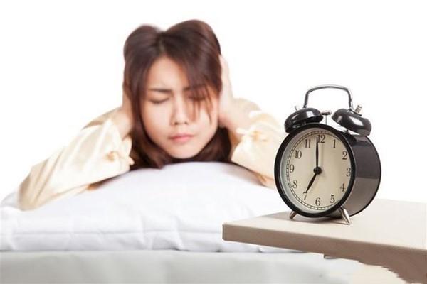 只想躺着不动，是因为太懒了？还可能是这6种原因 - 知乎