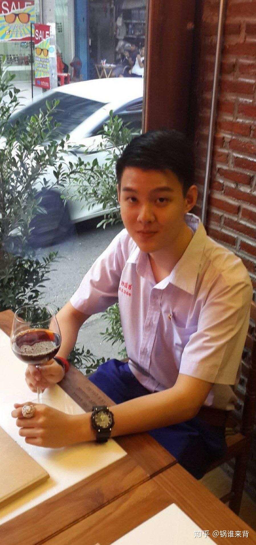 泰星黄明明整容了吗