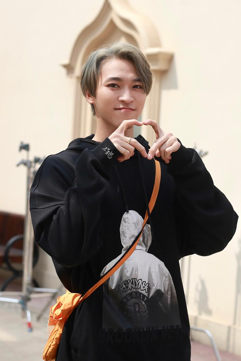 有没有into1赞多的绝美壁纸? - 知乎