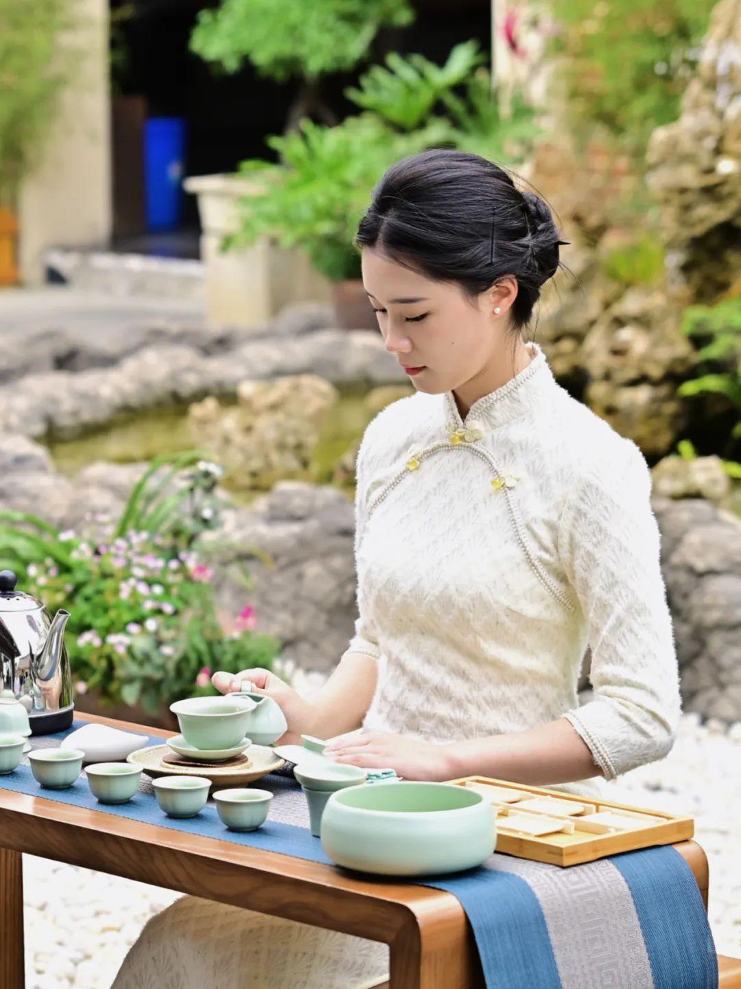 我院学子李睿姿获"四川省职业院校技能大赛中华茶艺赛项"三等奖