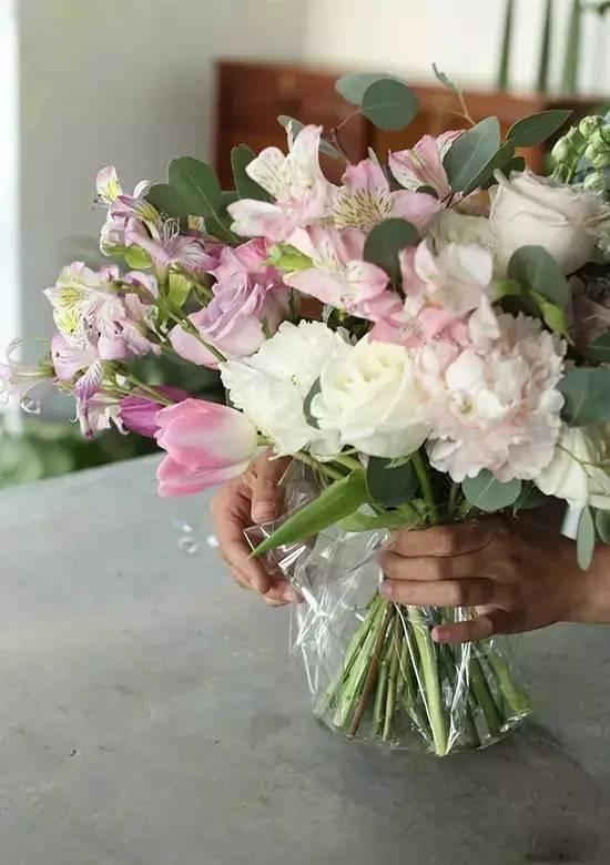 怎样包装花束 如何包装玫瑰花 知乎 怎样包装花束 如何包装玫瑰花 知乎