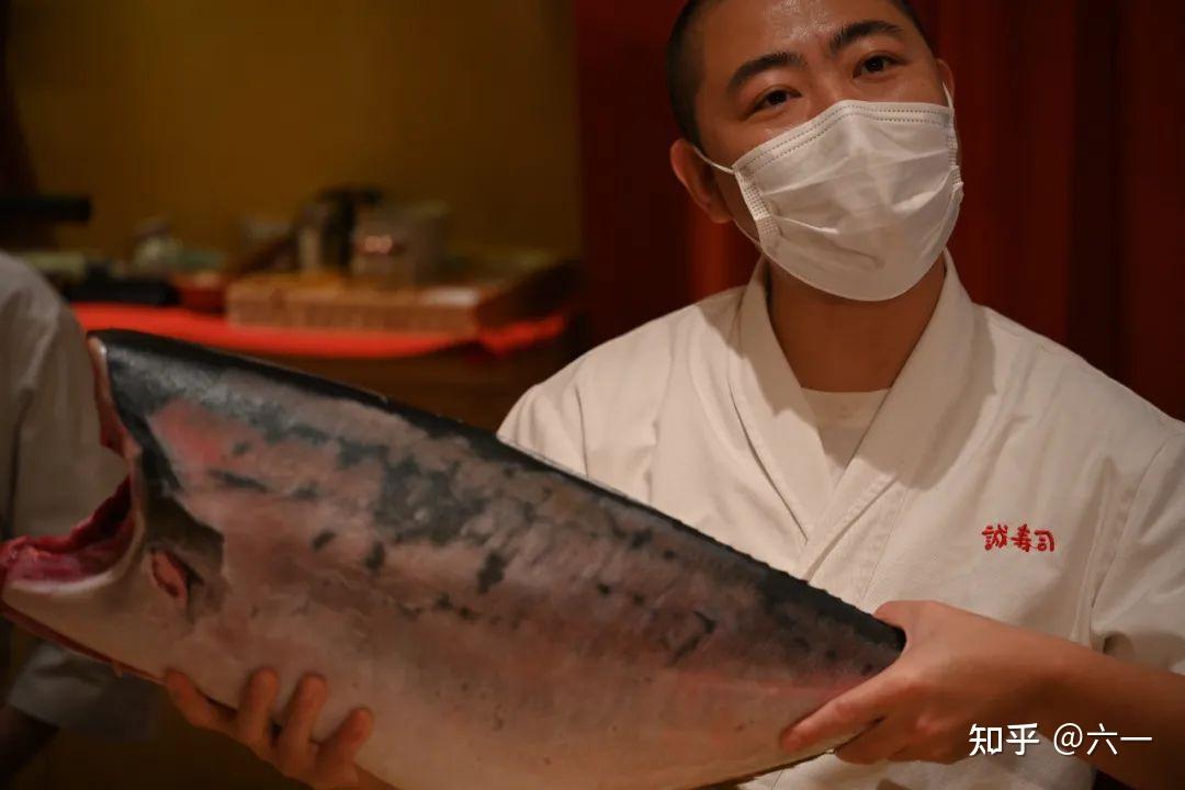 08 alex常見魚料如槍魷魚,也能玩出花樣.