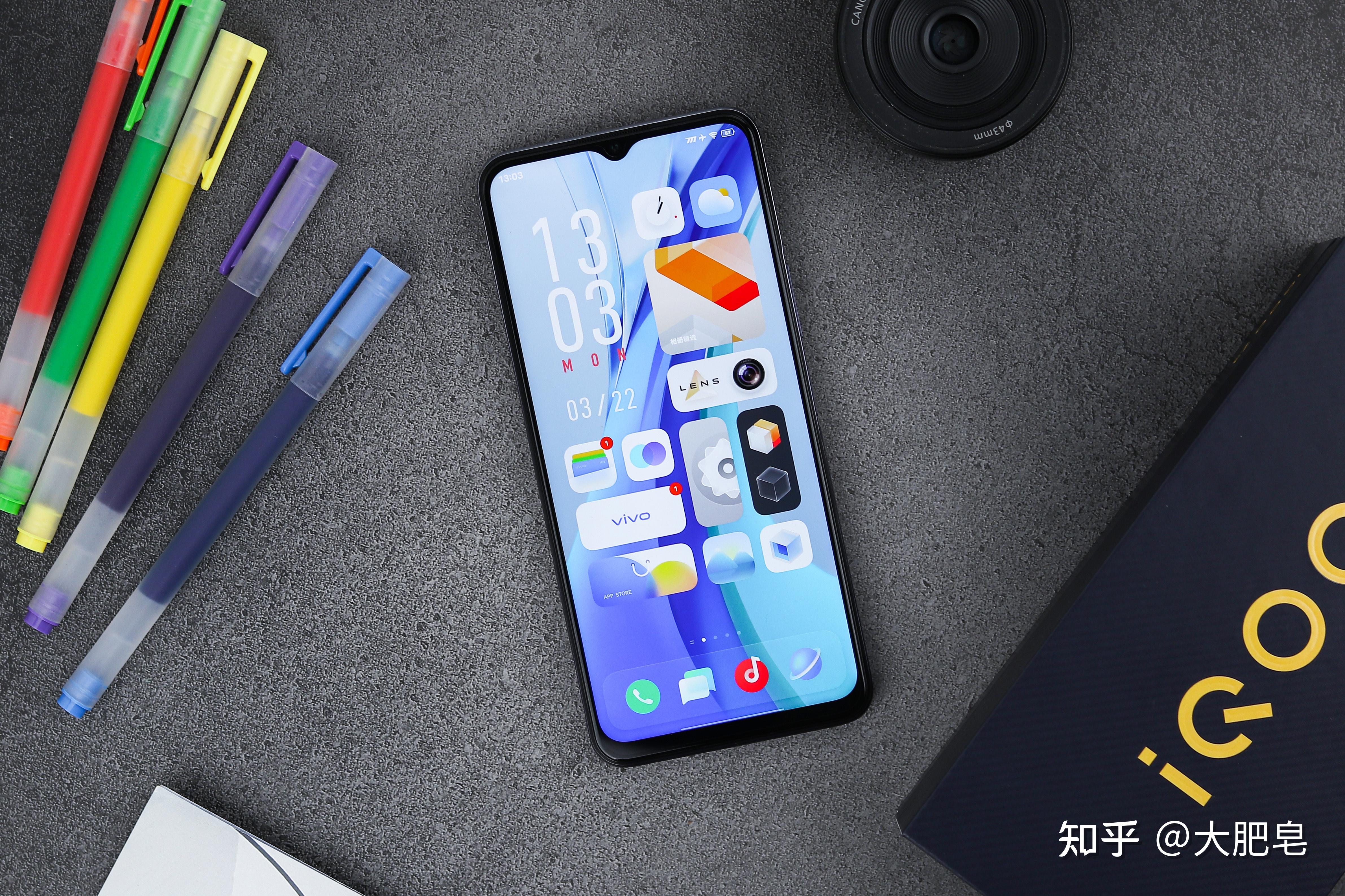 iqoo z3的指纹识别使用侧边指纹解锁,这个已经非常成熟了,解锁速度