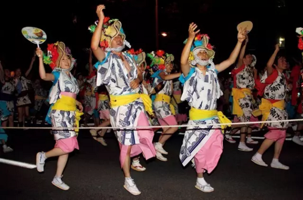 日本の夏日祭 牵手吃冰看花火 满足你对夏天所有的憧憬 知乎