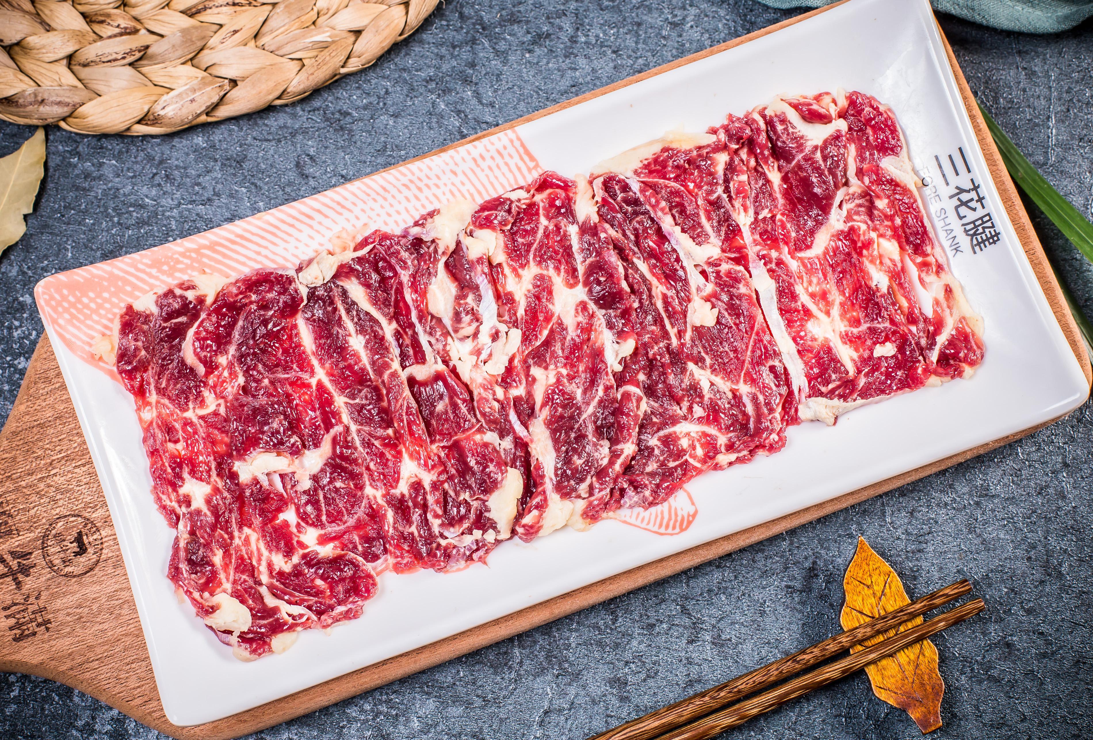 五花腱↓科学分析,15秒的涮煮时间最佳属于牛的趾屈肌腱,而"脚趾肉"是