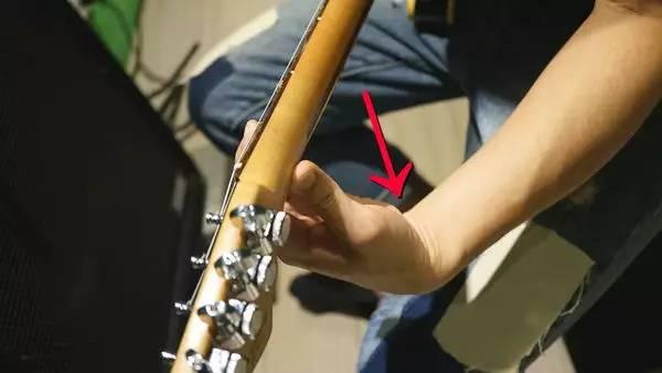吉他里的古典手型与摇滚手型分别有什么作用如何练习