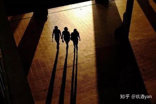 虚伪，是成年人的必修课 - 知乎