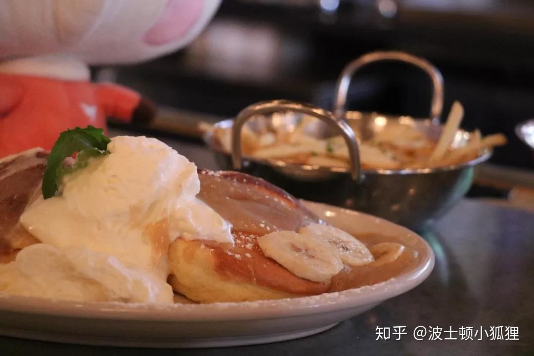 pancakeday老闆來個煎餅多加培根和蜂蜜