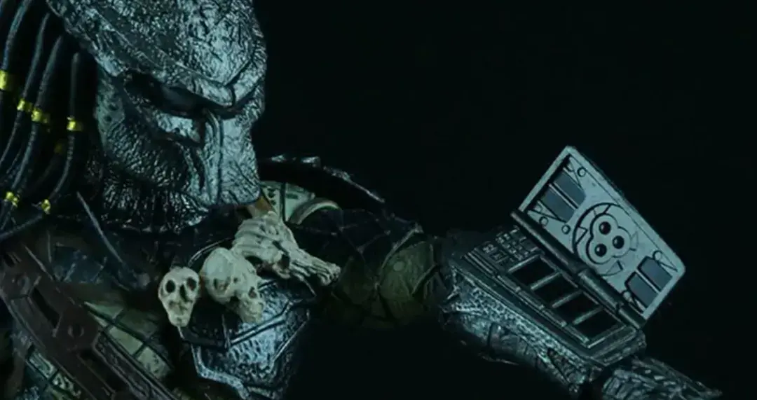 铁血战士真的丑但武器装备真的帅爆了