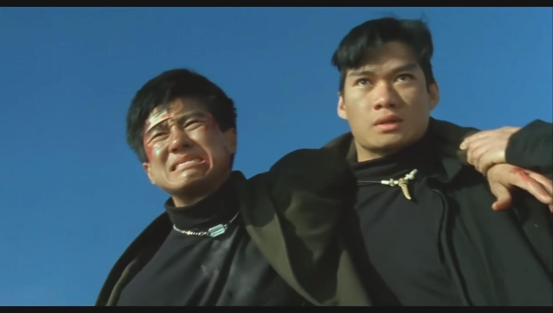 龙旗卷 马长嘶 剑气如霜心似黄河水茫茫二十年 纵横间 谁能相抗恨欲狂