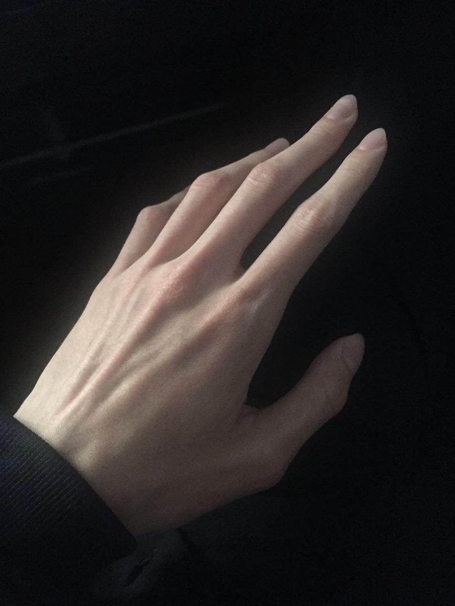 男生有一双好看的手是怎样的体验?