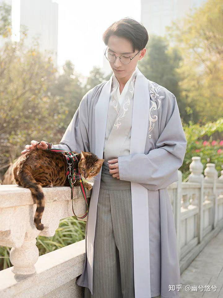 搭汉服穿的小白鞋子,搭汉服穿的小白鞋子叫什么
