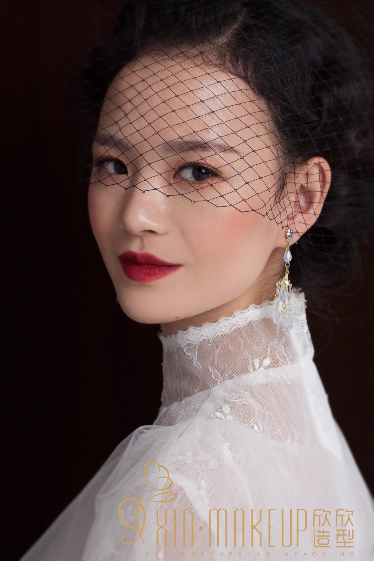 轻复古新娘造型