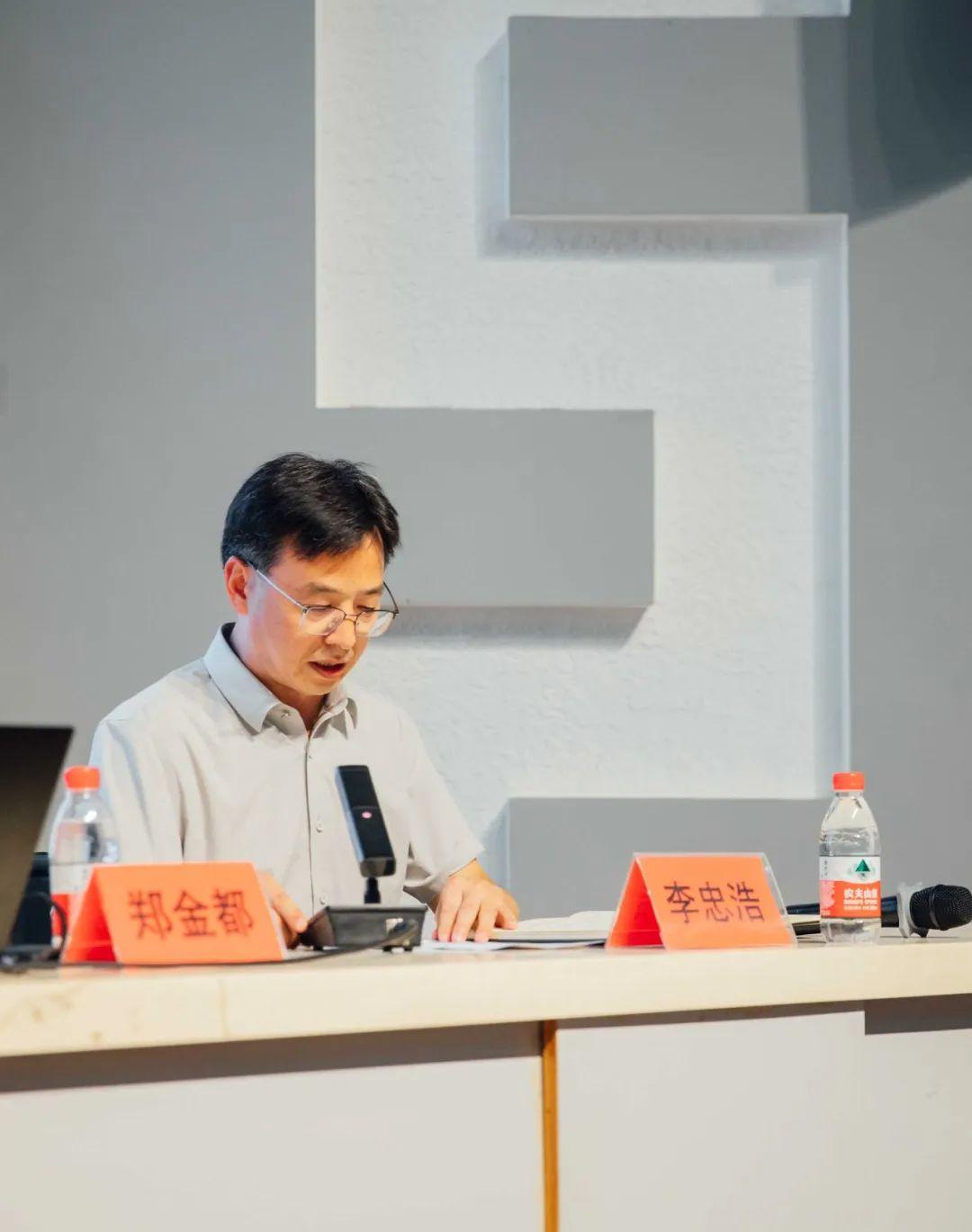 三门县教育局党委委员,三门中学党总支书记陈欢阳,三门中学王华土校长