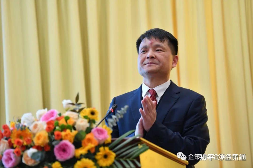 侯马市委副书记,市长尹明星讲话侯马市委副书记,市长尹明星代表市委