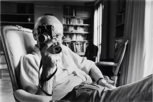 【摄影黑皮书】002—Henri Cartier-Bresson（布列松）| 决定性瞬间 - 知乎
