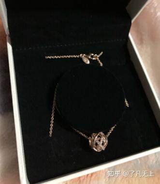 快过年了,想送一条项链给自己男/女朋友,请问有什么好的推荐吗?