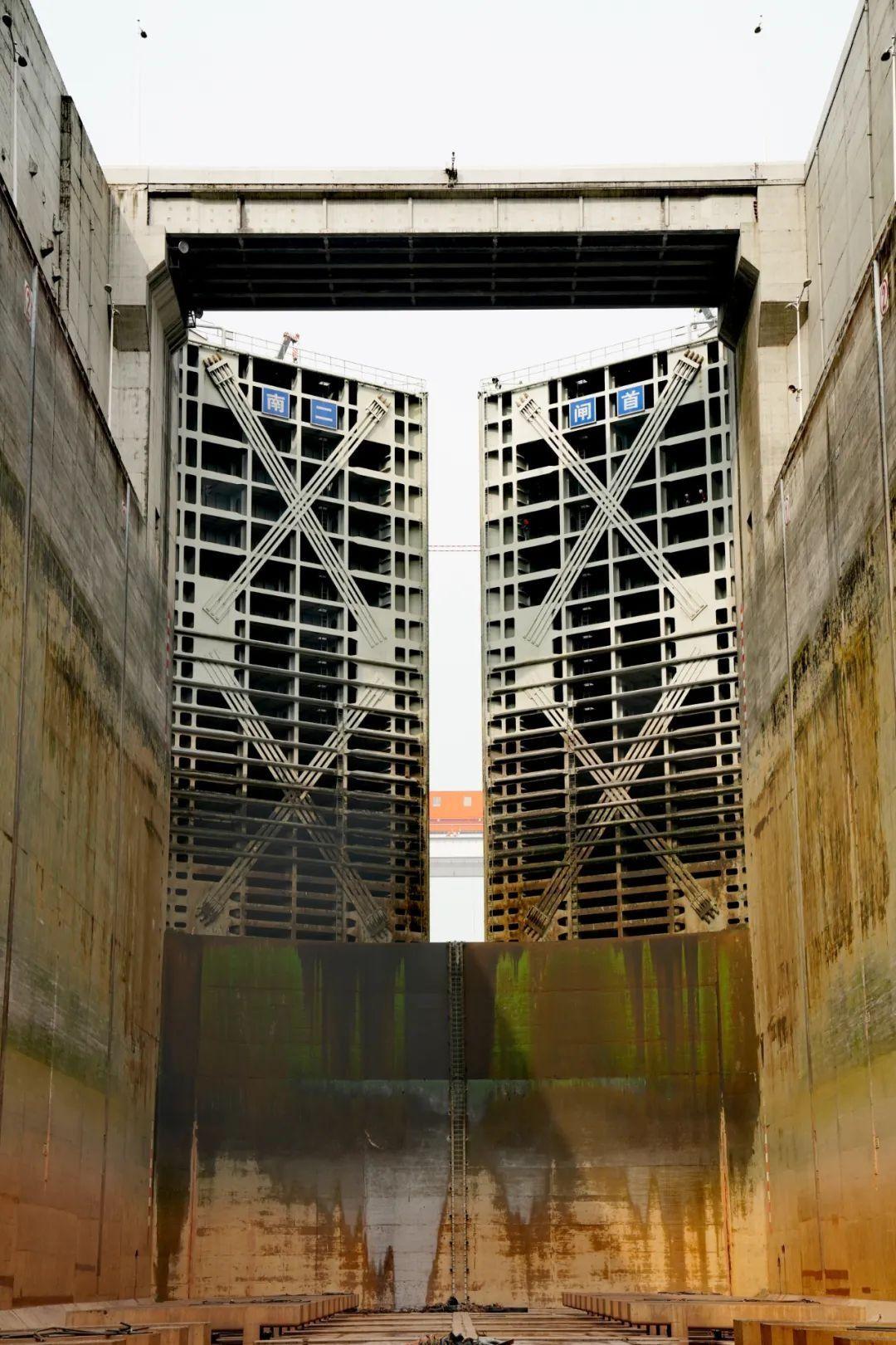 三峡南线船闸2022年计划性停航检修正式启动,计划工期30天